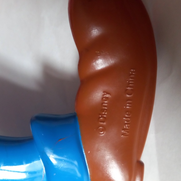 Vintage Walt Disney World Mickey, Donald & Goofy Back Scratcher - Picture 3 of 3